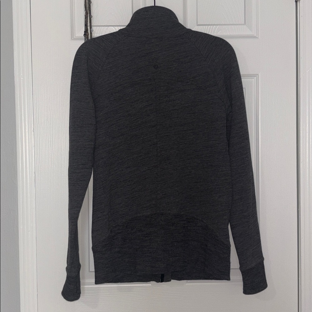 Lululemon charcoal gray zip-up size 8 - Picture 4 of 6